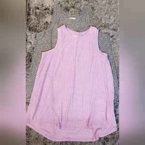 NWOT 2 WOMEN'S SLEEVELESS TANK TOPS SIZE S/M